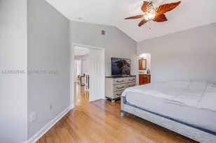 1065 Weeping Willow, Hollywood, FL 33019 - Photo 3