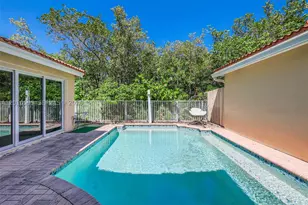 1065 Weeping Willow, Hollywood, FL 33019 - Photo 27