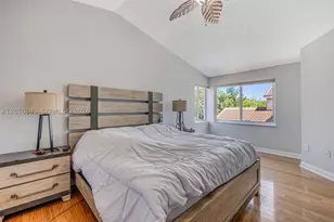 1065 Weeping Willow, Hollywood, FL 33019 - Photo 5