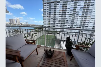 18061 Biscayne #601, Aventura, FL 33160 - Photo 5