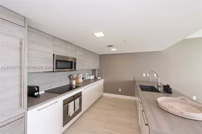400 Sunny Isles #1518, Sunny Isles Beach, FL 33160 - Photo 11