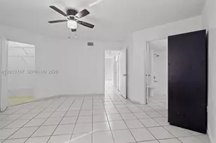 9431 Fontainebleau, Miami, FL 33172 - Photo 29
