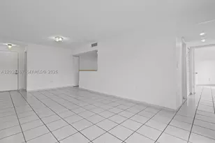 9431 Fontainebleau, Miami, FL 33172 - Photo 21
