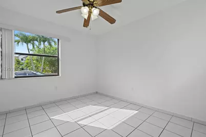 9431 Fontainebleau #112, Miami, FL 33172 - Photo 35