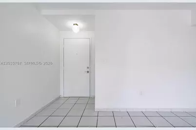 9431 Fontainebleau #112, Miami, FL 33172 - Photo 3