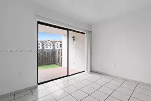 9431 Fontainebleau, Miami, FL 33172 - Photo 23