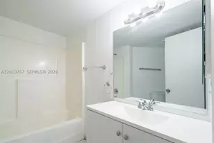 9431 Fontainebleau, Miami, FL 33172 - Photo 33