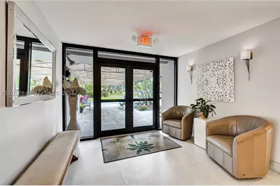 575 Oaks #508, Pompano Beach, FL 33069 - Photo 5