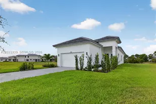 265 SE Via Sangro, Port Saint Lucie, FL 34952 - Photo 1
