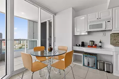 21205 Yacht Club #2409, Aventura, FL 33180 - Photo 13