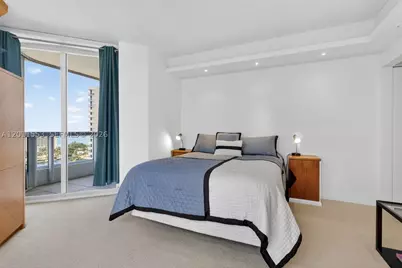 21205 Yacht Club #2409, Aventura, FL 33180 - Photo 27