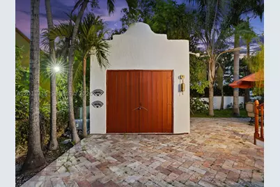 1137 Asturia, Coral Gables, FL 33134 - Photo 5