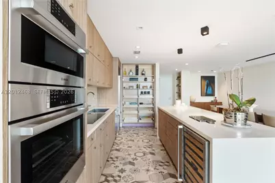 1040 Biscayne #1602, Miami, FL 33132 - Photo 7