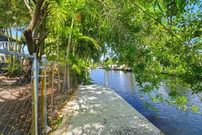 1930 NW 33rd, Oakland Park, FL 33309 - Photo 33