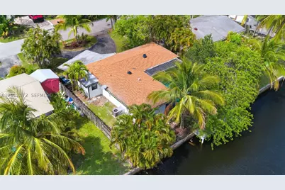 1930 NW 33rd, Oakland Park, FL 33309 - Photo 43