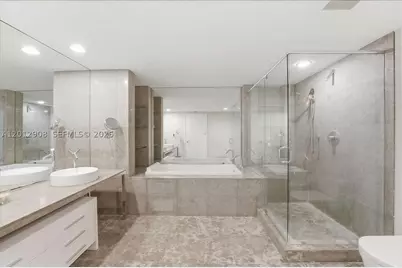 465 Brickell #4805, Miami, FL 33131 - Photo 9