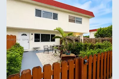 1520 NE 151st #103, Miami, FL 33162 - Photo 1