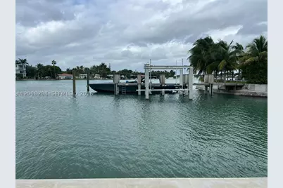 7590 Bayside, Miami Beach, FL 33141 - Photo 9