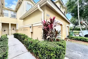2567 Cordoba, Weston, FL 33327 - Photo 3