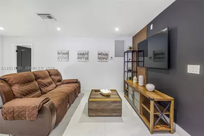 15331 Turnbull, Miami Lakes, FL 33014 - Photo 5