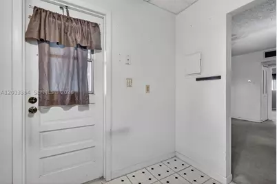 2040 NW 81st #122, Pembroke Pines, FL 33024 - Photo 11