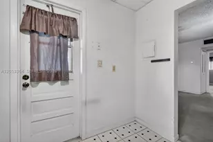 2040 NW 81st, Pembroke Pines, FL 33024 - Photo 11