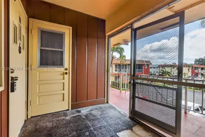2040 NW 81st #122, Pembroke Pines, FL 33024 - Photo 5