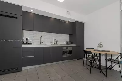 227 NE 2nd #2206, Miami, FL 33132 - Photo 25