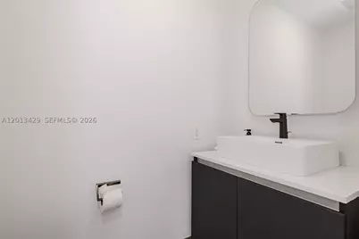 227 NE 2nd #2206, Miami, FL 33132 - Photo 35