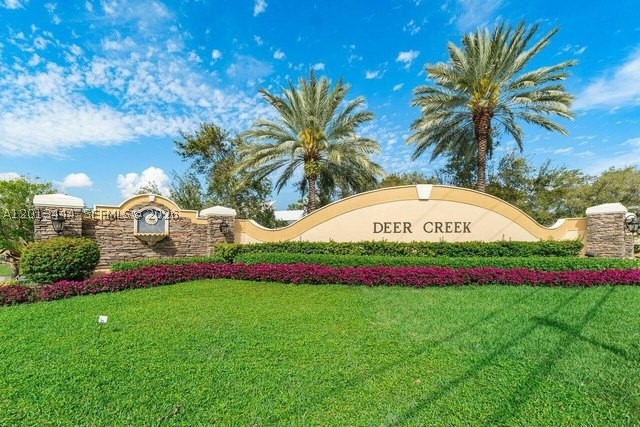 3427 Deer Creek Palladian main architectural view