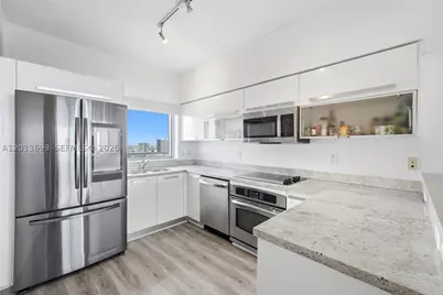 601 NE 36th #2707, Miami, FL 33137 - Photo 9