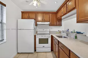 9090 Lime Bay, Tamarac, FL 33321 - Photo 7