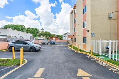 2400 NW 16th St, Miami, FL 33125 - Photo 5