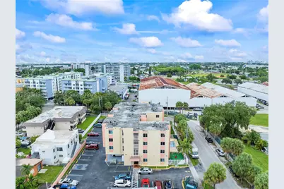 2400 NW 16th St, Miami, FL 33125 - Photo 9