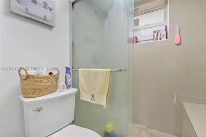 2400 NW 16th St, Miami, FL 33125 - Photo 39