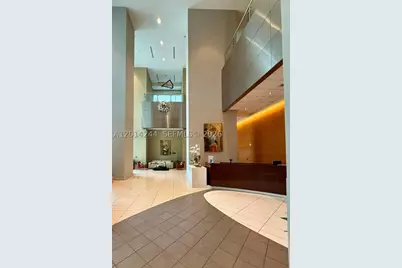 300 S Biscayne #L-L32, Miami, FL 33131 - Photo 23