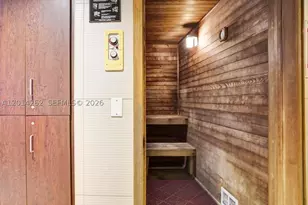 300 S Biscayne, Miami, FL 33131 - Photo 25