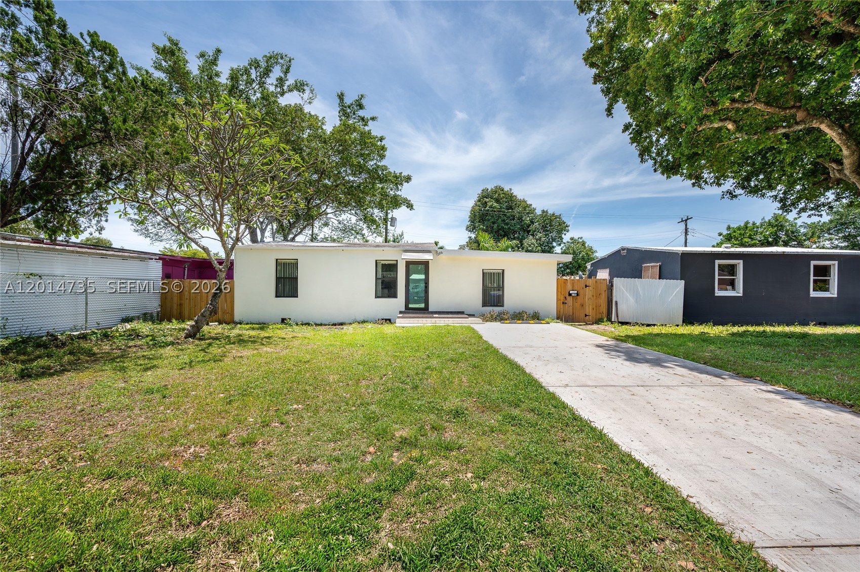 2106 Plunkett main architectural view