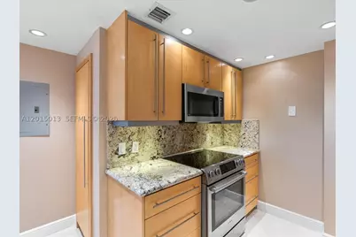 701 Brickell Key #2511, Miami, FL 33131 - Photo 11
