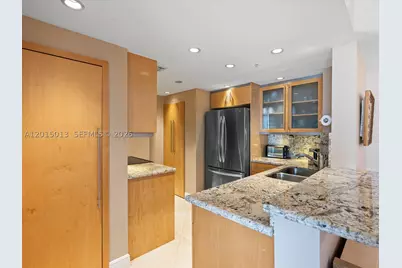 701 Brickell Key #2511, Miami, FL 33131 - Photo 9