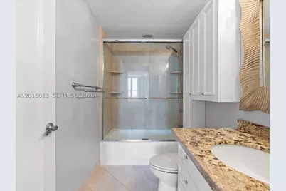 701 Brickell Key #2511, Miami, FL 33131 - Photo 17
