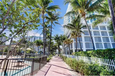 6515 Collins #1107, Miami Beach, FL 33141 - Photo 5