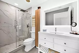 300 S Biscayne, Miami, FL 33131 - Photo 15