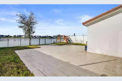 3460 W 103rd, Hialeah, FL 33018 - Photo 41