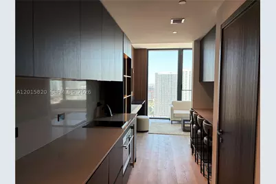 20 NE 11th #2805, Miami, FL 33132 - Photo 3