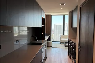 20 NE 11th, Miami, FL 33132 - Photo 3