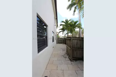 8925 NW 99th, Doral, FL 33178 - Photo 9