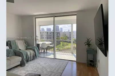 2851 Leonard #J603, Aventura, FL 33160 - Photo 3