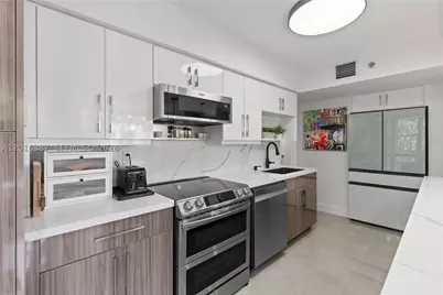 3600 Mystic Pointe #306, Aventura, FL 33180 - Photo 11