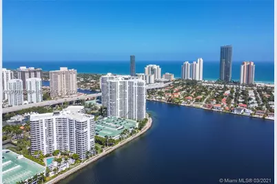 3600 Mystic Pointe #306, Aventura, FL 33180 - Photo 23